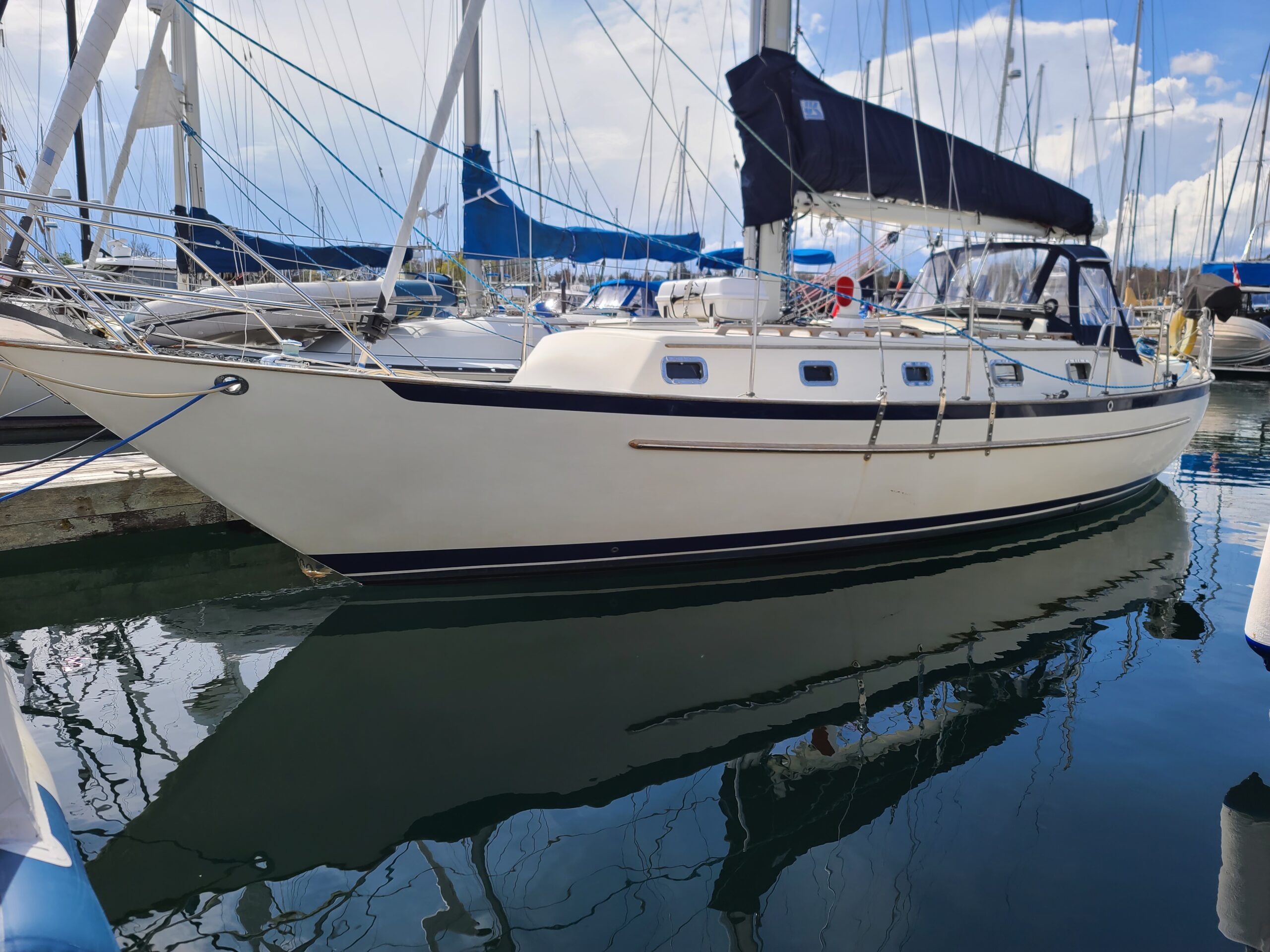 Pacific Seacraft 37